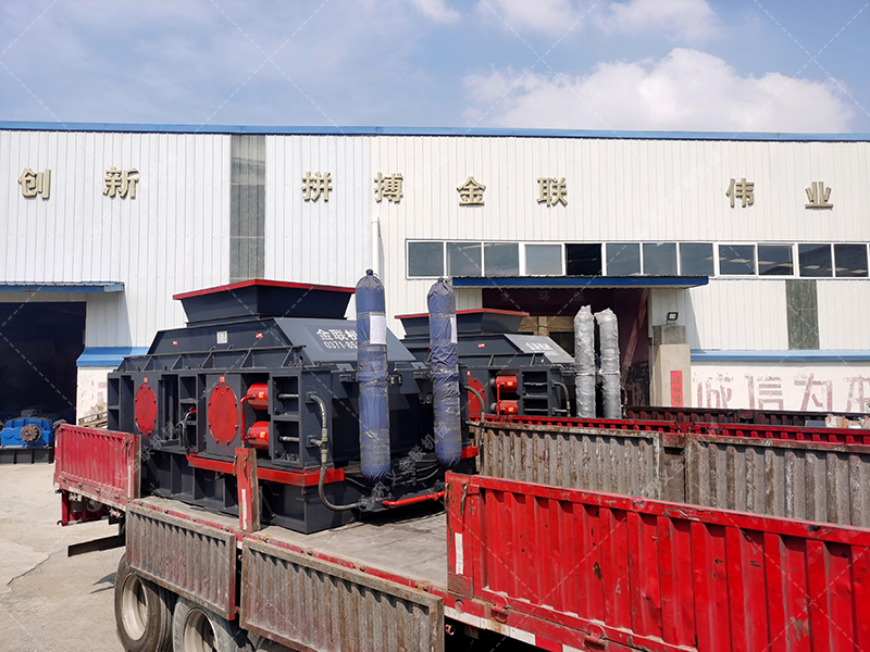 時產150噸選哪個型號液壓對輥破碎機？