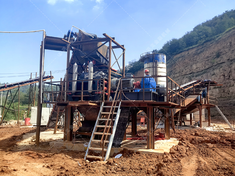 時產150噸選哪個型號液壓對輥破碎機？