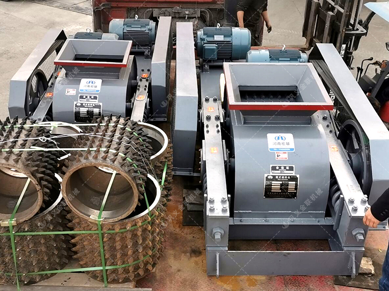 雙齒輥與光面輥差異解析：煤矸石破碎該選哪種對輥設備？